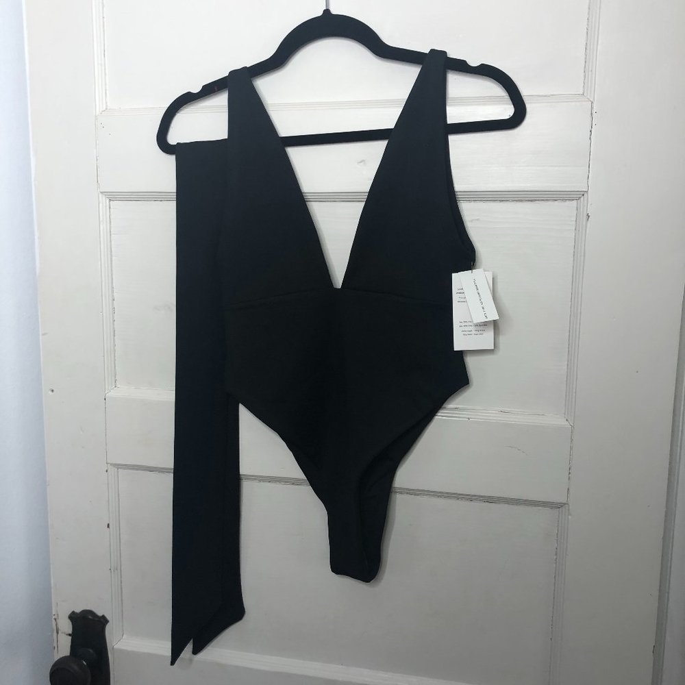 NWT Londre Black Cinched Belt Bathing Suit